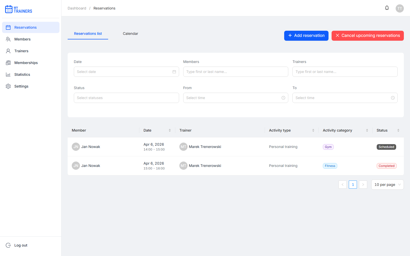 Reservations list with client, trainer, activity category and status columns